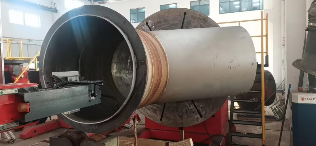 Petrochemical equipment product processing case - Lateral Tee Surfacing welding