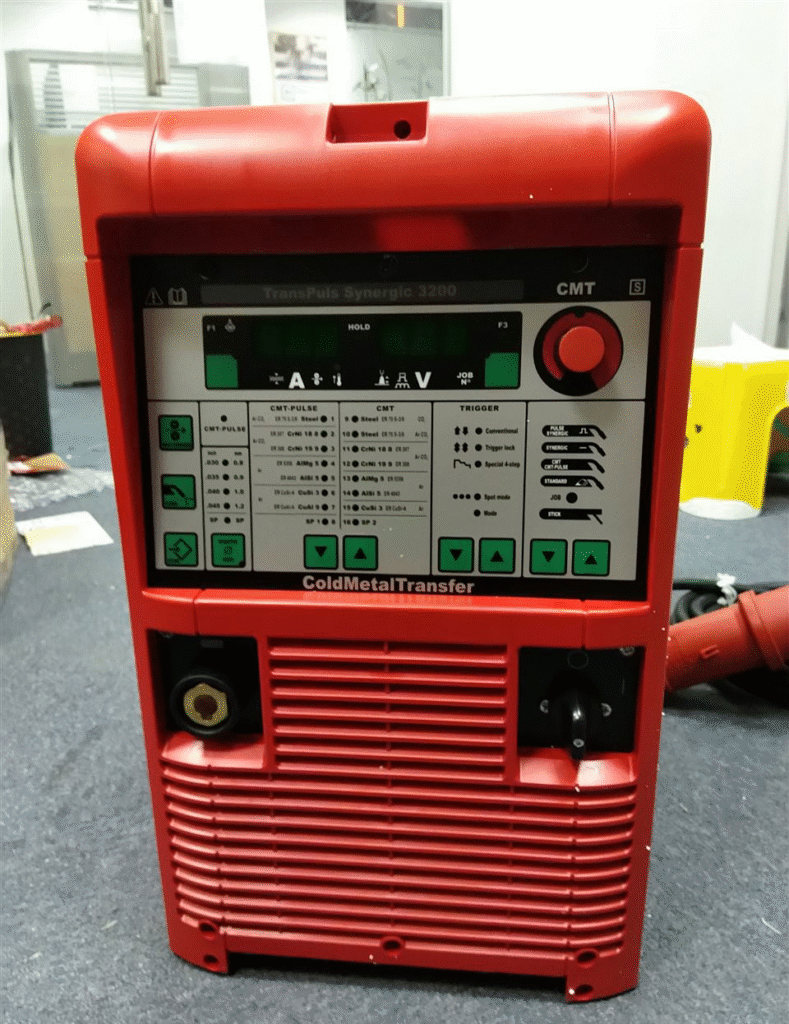 CMT welding machine