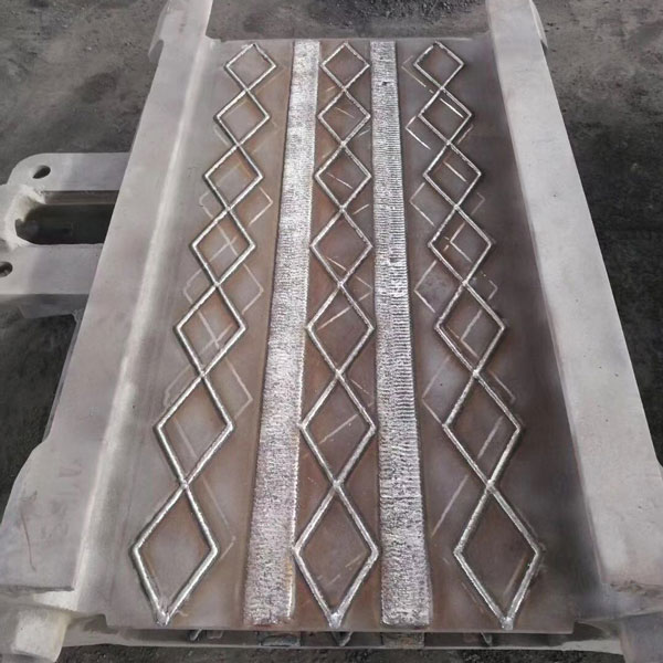 Plasma Hardfacing for Scraper Conveyor Middle Trough: Extending Wear Life in Mining Equipment